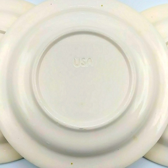 Set of 4 Bright Yellow 6.25" Plates w/ Zinnias - Picture 3 of 7